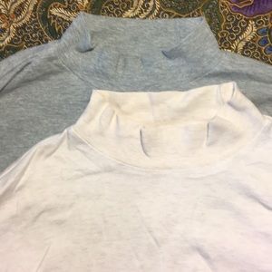 Men’s Uniqlo Mock Turtleneck 2 lots S/M
